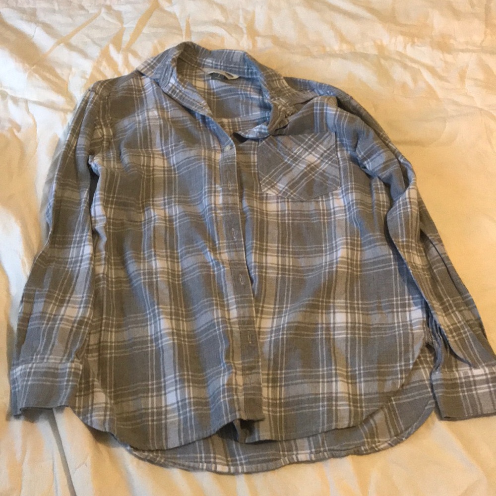 Grey and white plaid old navy shirt!